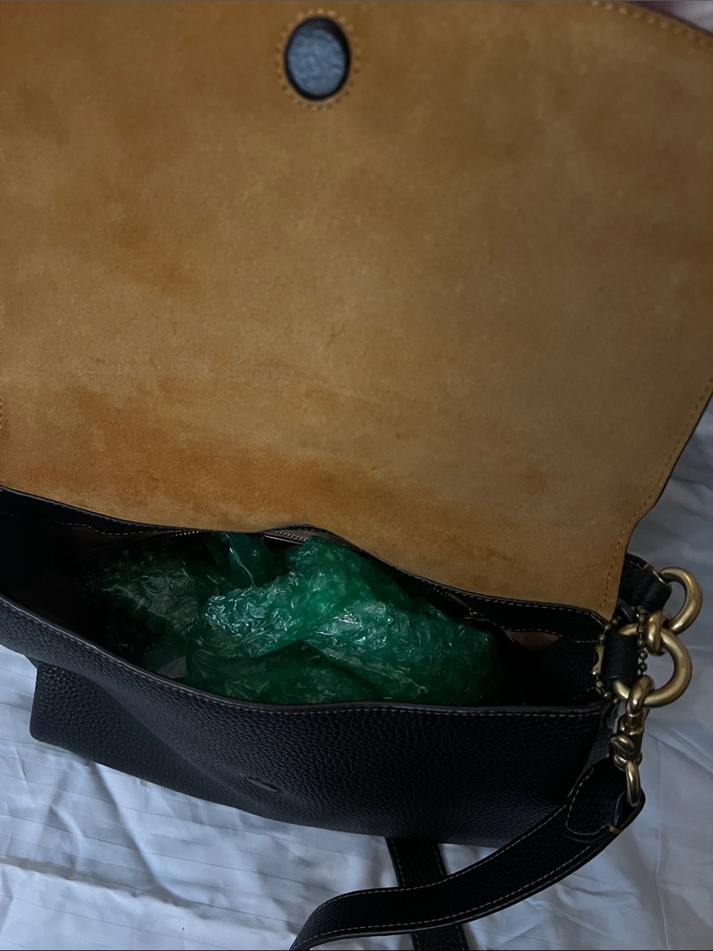 COACH May shoulder bag in black pebbled leather and gold hardware. - Picture 9 of 10